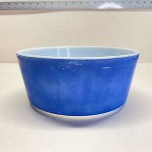 Vintage 1967 PYREX Brittany Blue Round Casserole 483-B 1 1/2 Qt - 7.75" USA